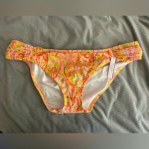 Victoria’s Secret bikini swimsuit bottom in size XL NWT